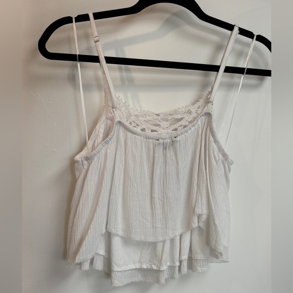 Flowy Cropped Cami - Picture 3 of 5